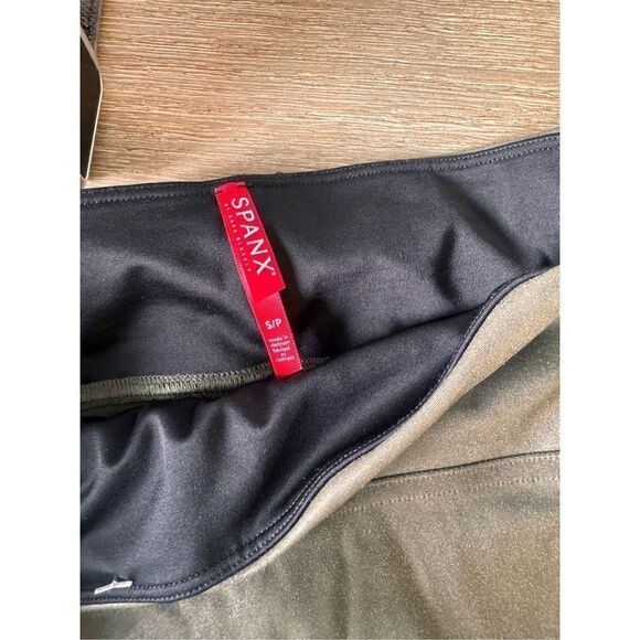 SPANX Rich Olive Green Faux Leather Liquid Leggings Size Small - Picture 3 of 8